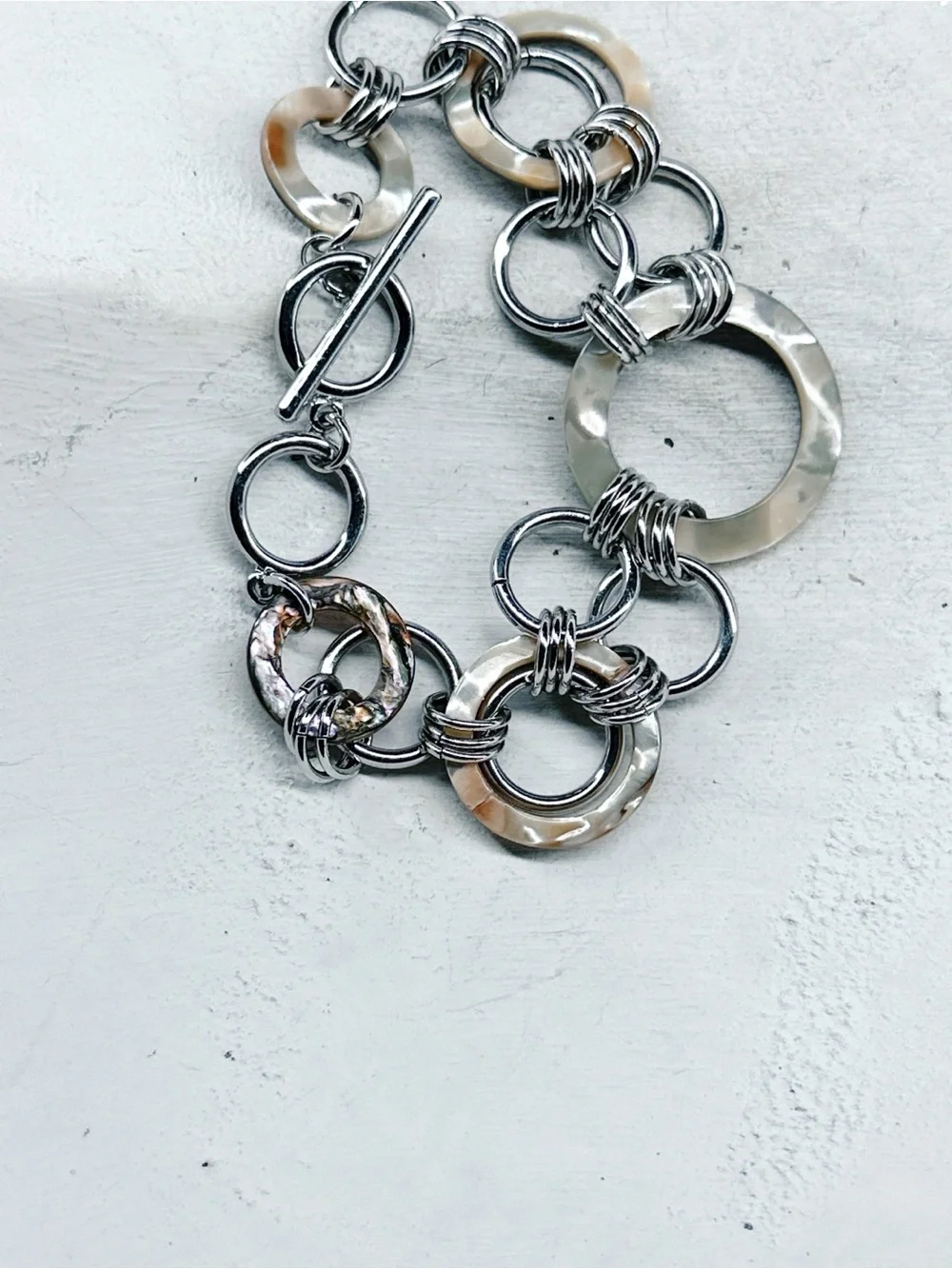 1061mc. Tan Shell Bracelet